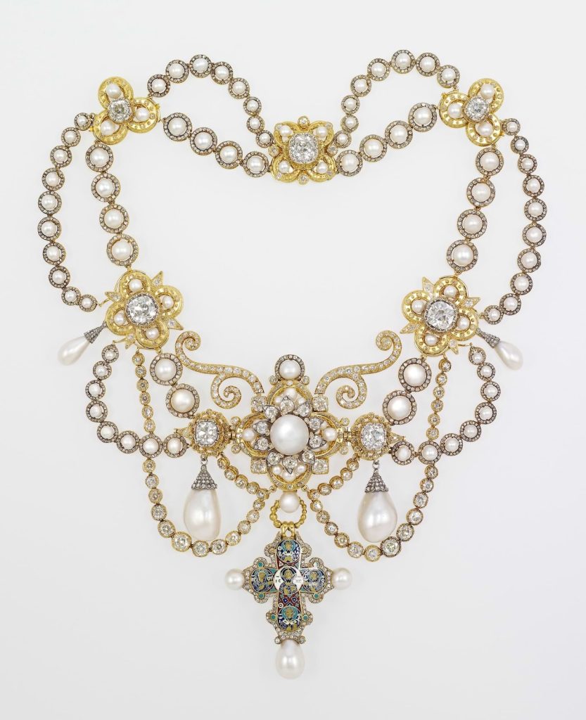 Alexandra’s Dagmar necklace